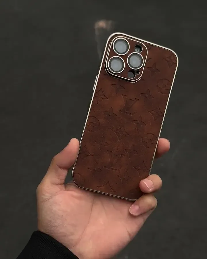 路易威登翻毛皮鋼印手機殼